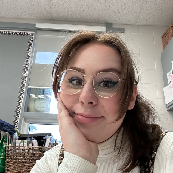 Meet your Posher, Hope - Picture 3 of 3